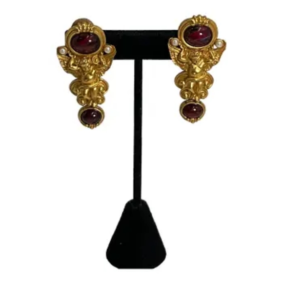 Vintage Elizabeth Taylor Clip On Earrings - Gilded Age Cherub - Picture 1 of 10